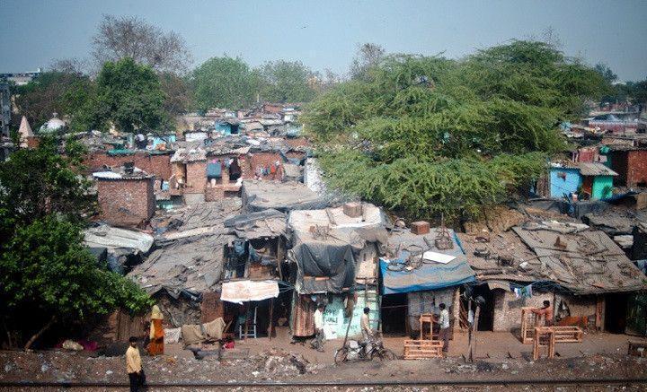 亚洲最大贫民窟 1500人共用一个厕所