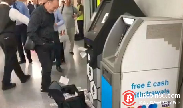 伦敦比特币斗地主ATM机不断吐钱 网友疑受攻击 官方答复：取钱太多