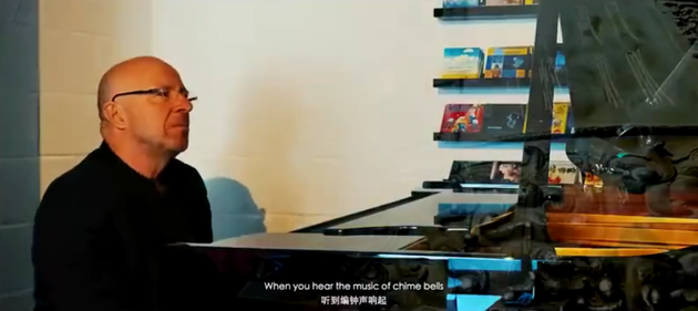 比利时钢琴家创作歌曲声援武汉：我们在等你
